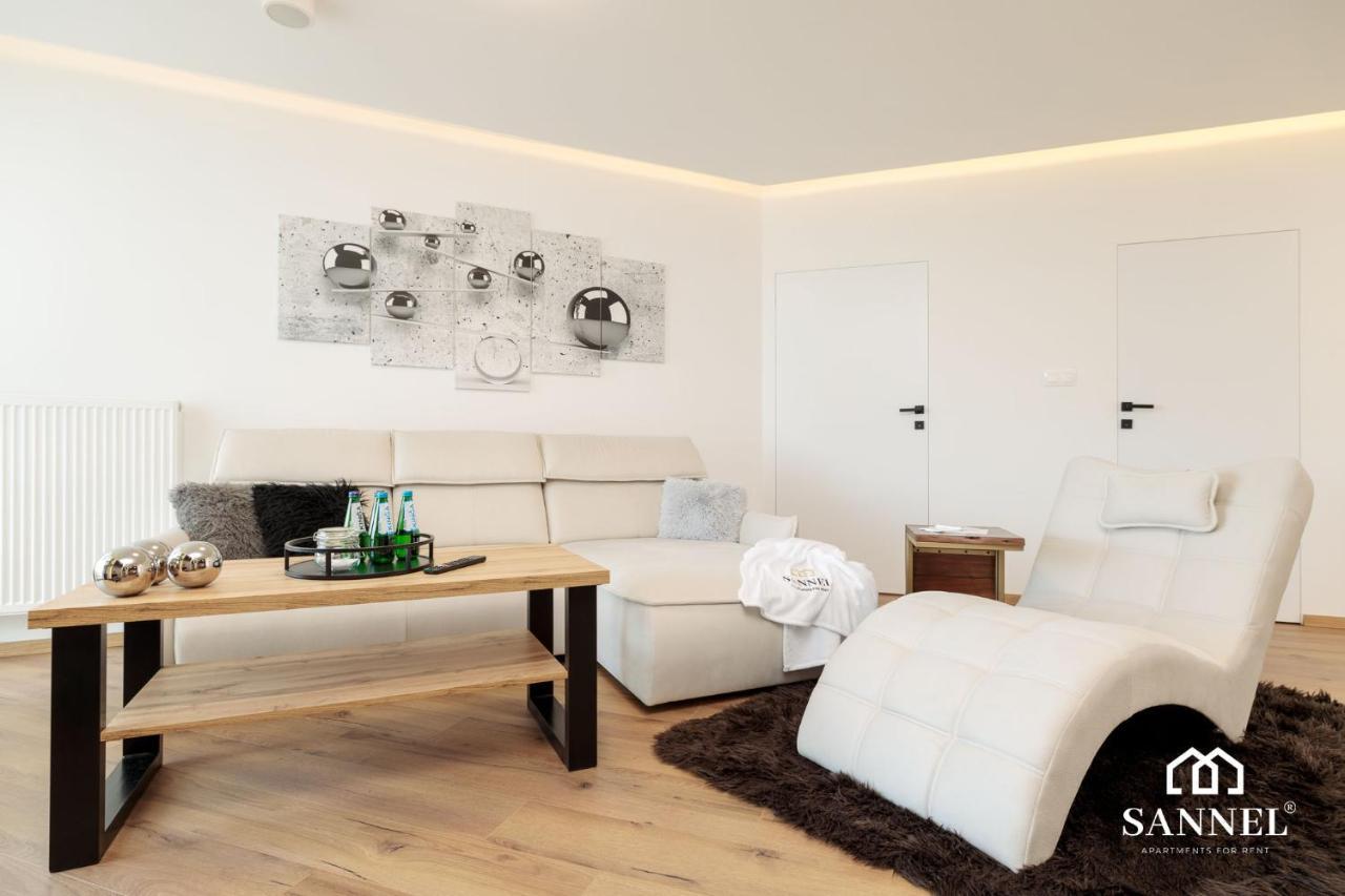Apartament Prestige Z Dostepem Do Basenow,Strefy Saun,Jacuzzi - Pinea Apartments Pobierowo-Sannel Apartments For Rent Bagian luar foto