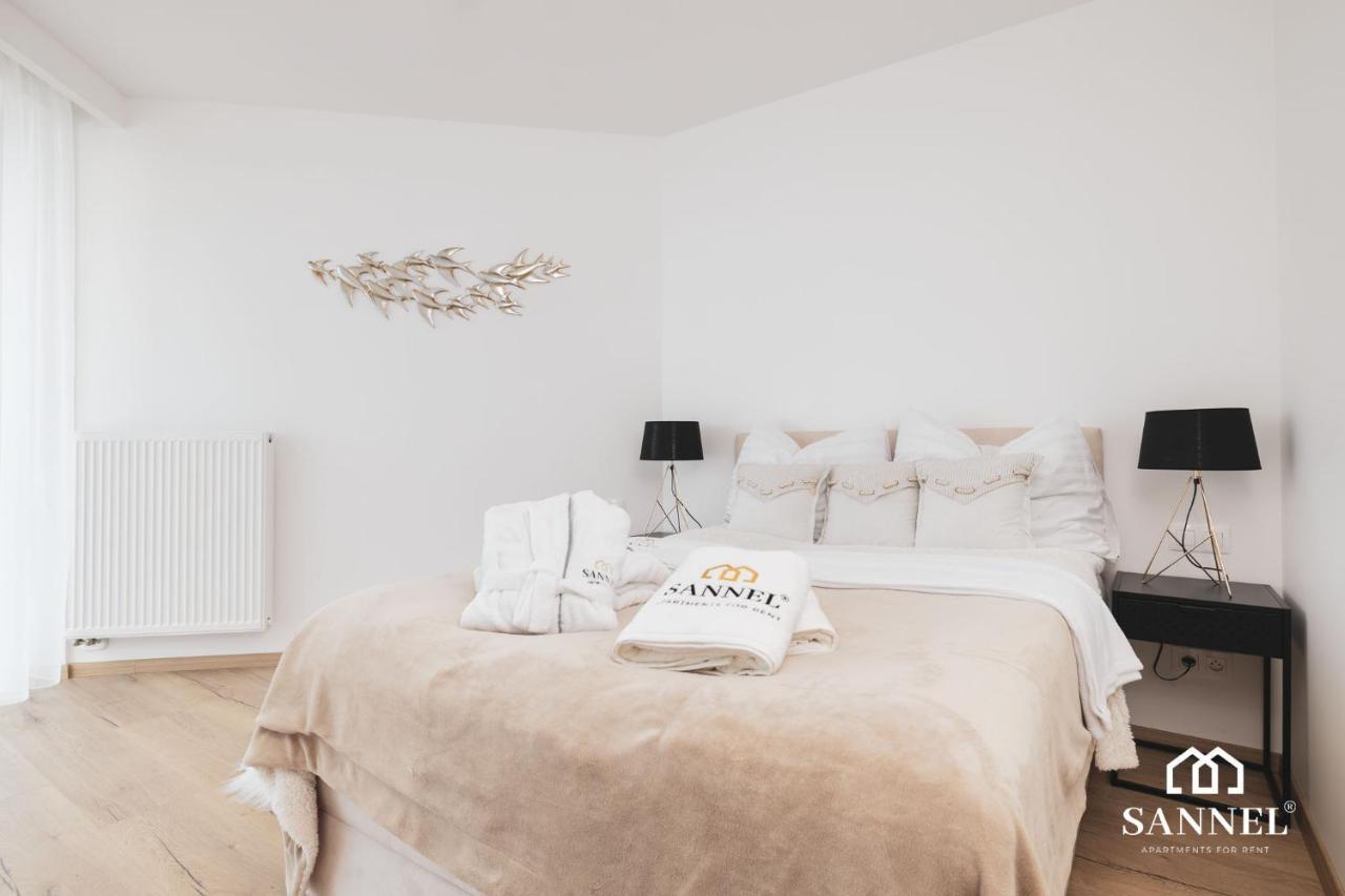 Apartament Prestige Z Dostepem Do Basenow,Strefy Saun,Jacuzzi - Pinea Apartments Pobierowo-Sannel Apartments For Rent Bagian luar foto