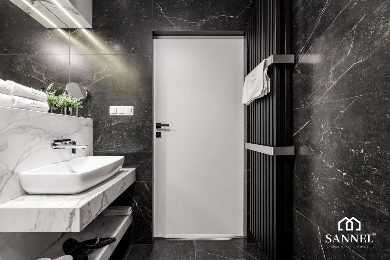 Apartament Prestige Z Dostepem Do Basenow,Strefy Saun,Jacuzzi - Pinea Apartments Pobierowo-Sannel Apartments For Rent Bagian luar foto